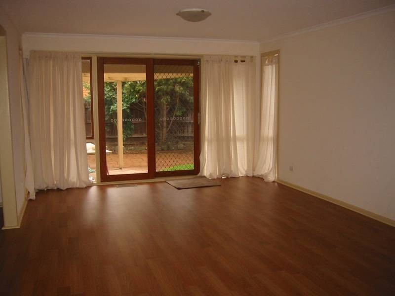 8 Malanda Court, Berwick VIC 3806