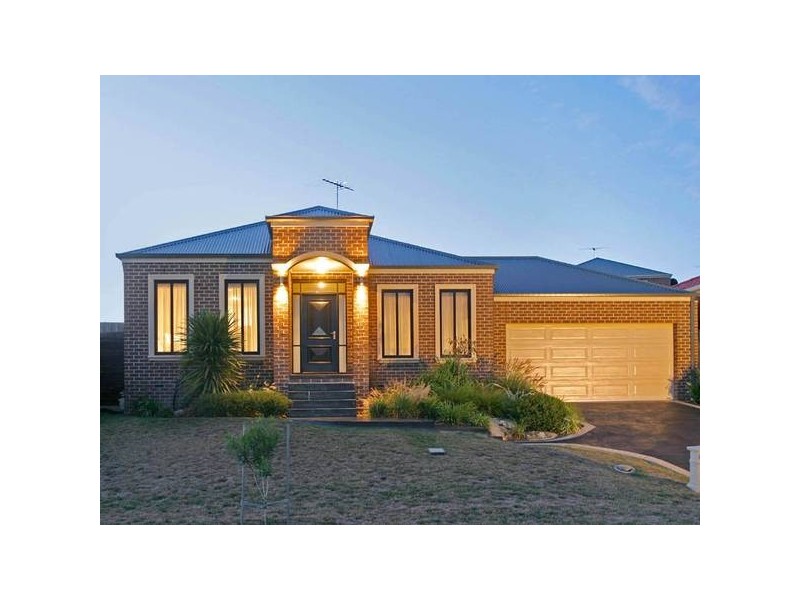 10 Temple-Wood Court, Berwick VIC 3806