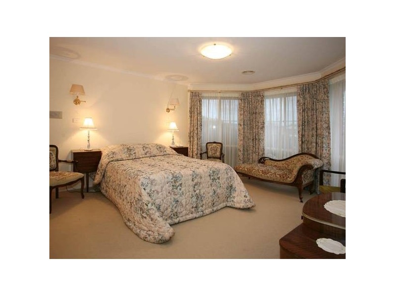 18 Milparinka Way, Berwick VIC 3806