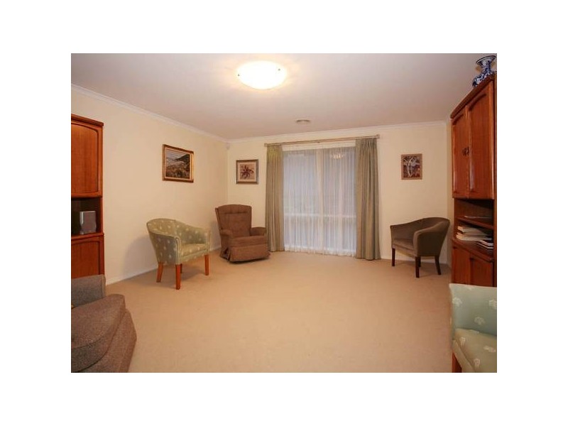 18 Milparinka Way, Berwick VIC 3806