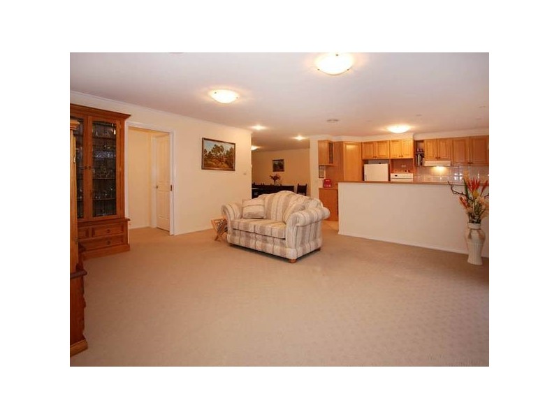 18 Milparinka Way, Berwick VIC 3806