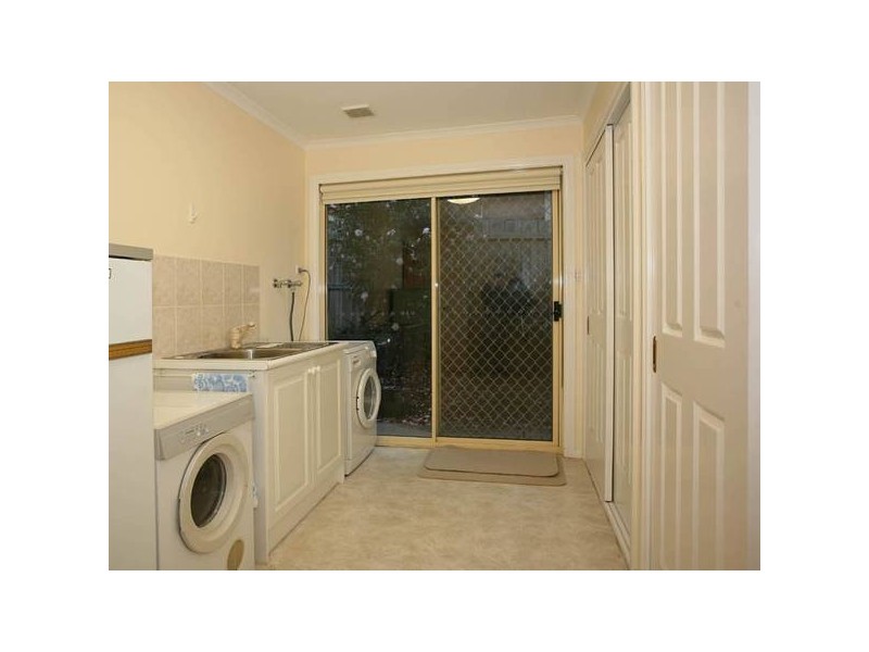 18 Milparinka Way, Berwick VIC 3806