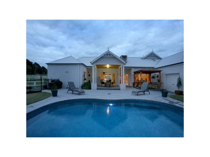 60a Buchanan Road, Berwick VIC 3806