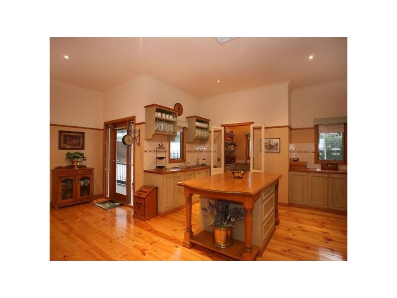 60a Buchanan Road, Berwick VIC 3806