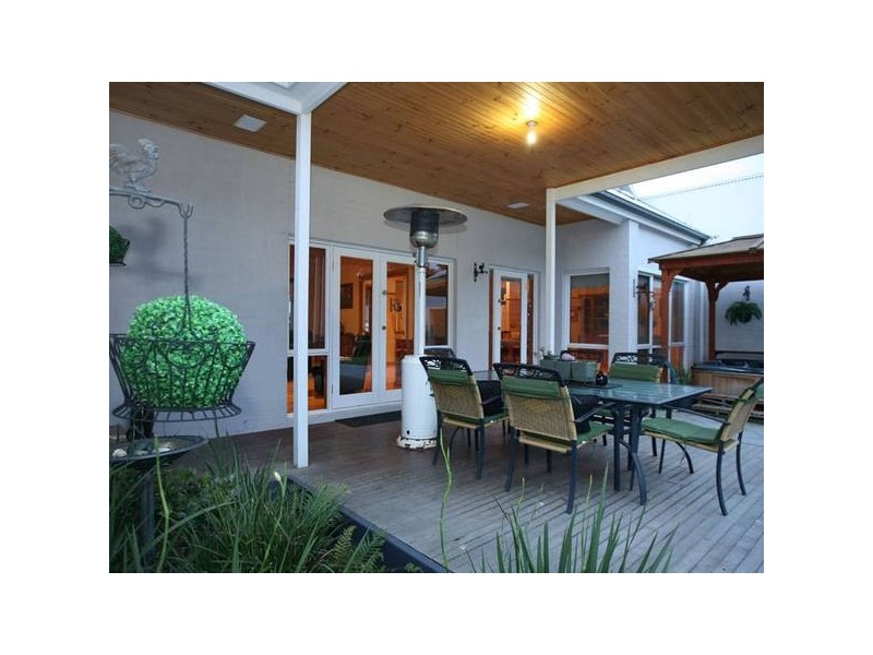 60a Buchanan Road, Berwick VIC 3806