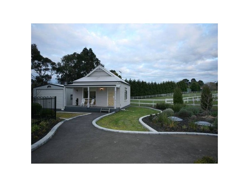 60a Buchanan Road, Berwick VIC 3806