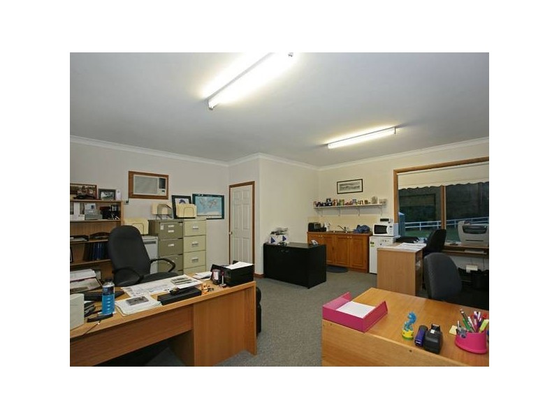 60a Buchanan Road, Berwick VIC 3806