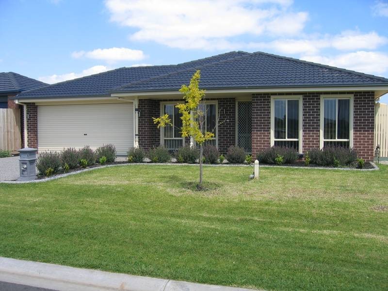 107 Melzak Way, Berwick VIC 3806