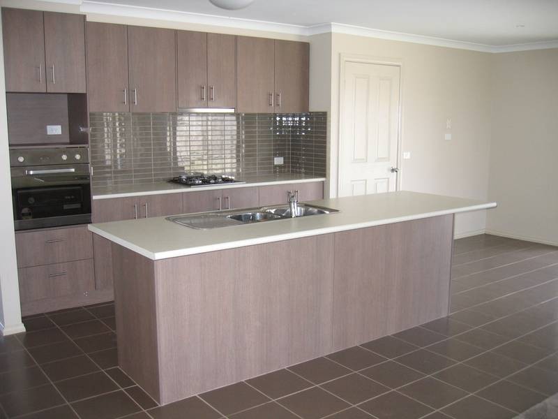 107 Melzak Way, Berwick VIC 3806