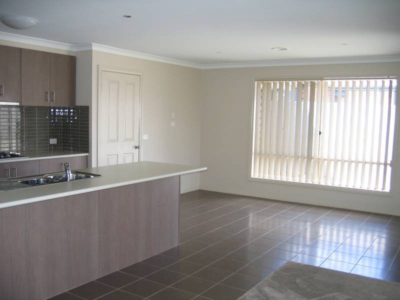 107 Melzak Way, Berwick VIC 3806