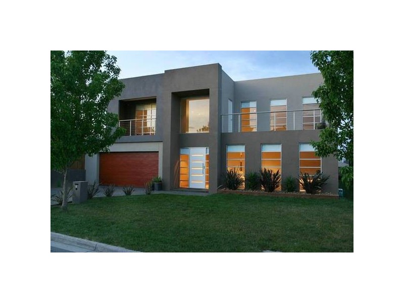 4 Hunt Club Road, Narre Warren South VIC 3805