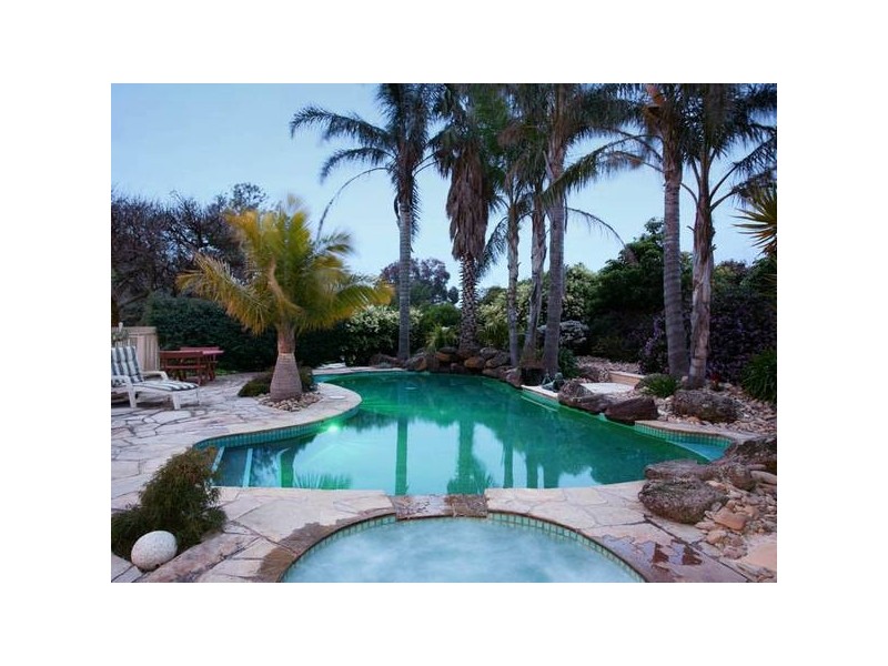 5 Fox Road, Narre Warren North VIC 3804