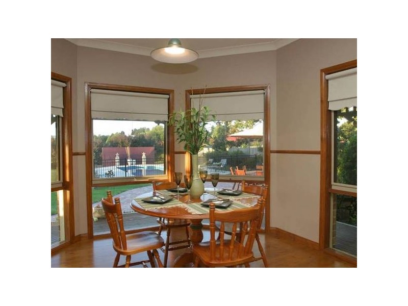 8 Bellaire Court, Narre Warren North VIC 3804