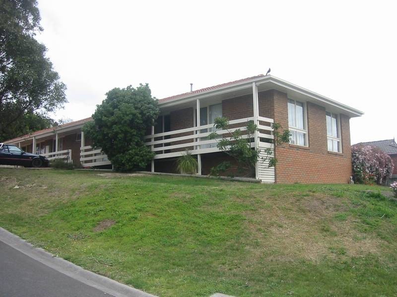 25 Amelia Close, Beaconsfield VIC 3807