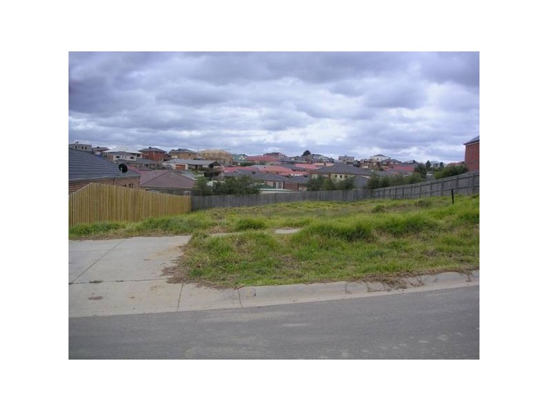 9 Wild Duck Way, Beaconsfield VIC 3807