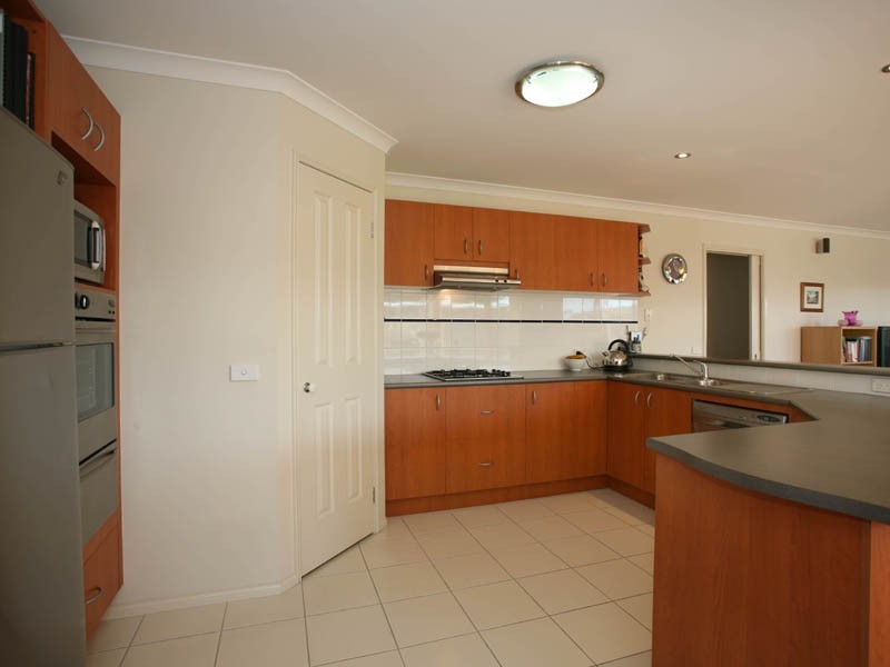 25 Marsh Grove, Berwick VIC 3806