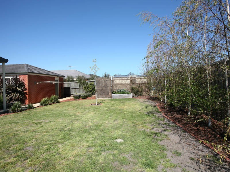 25 Marsh Grove, Berwick VIC 3806