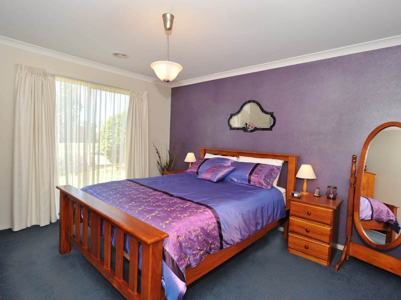 25 Marsh Grove, Berwick VIC 3806