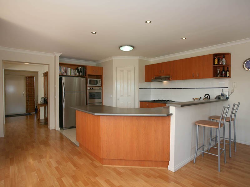 25 Marsh Grove, Berwick VIC 3806