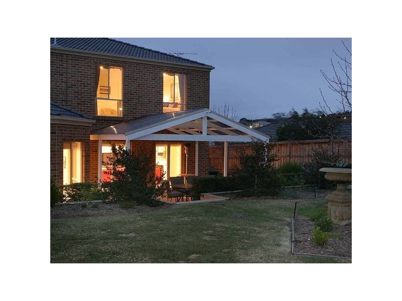 4 Mandurah Chase, Berwick VIC 3806