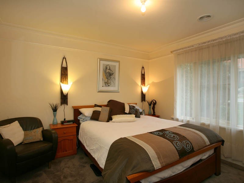 37 Wilona Way, Berwick VIC 3806