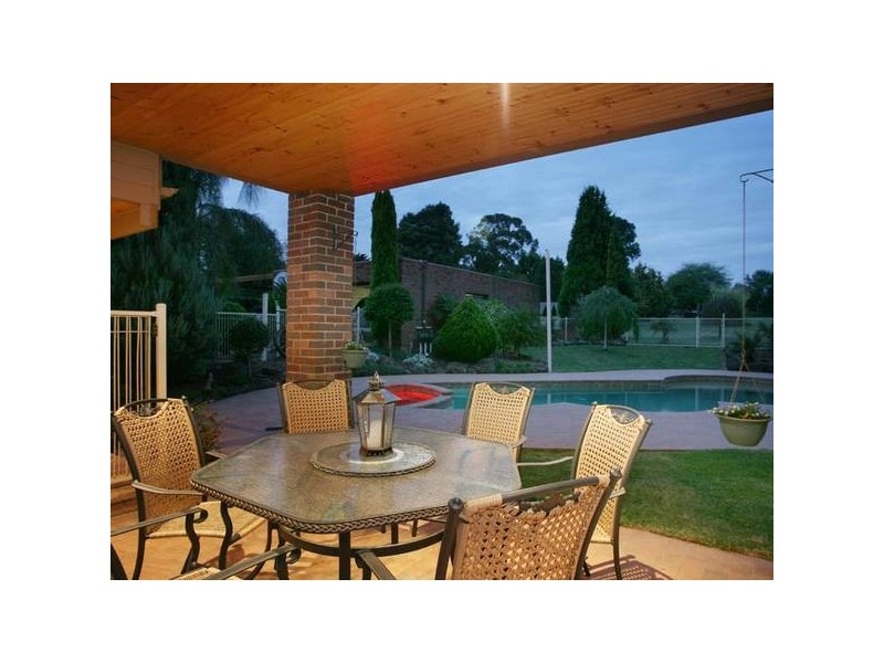 392 Pound Road, Narre Warren South VIC 3805