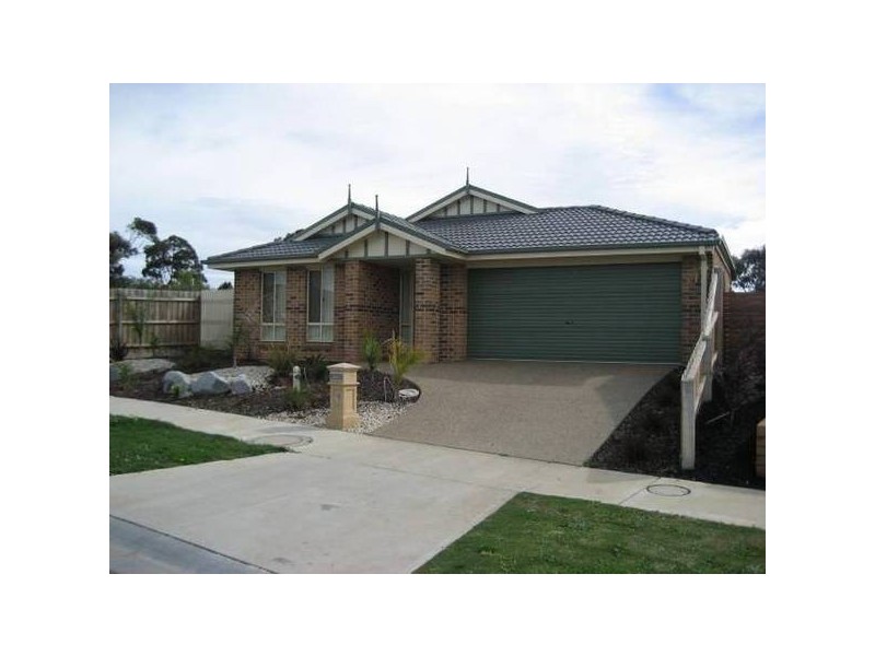 10 Sigvard Boulevard, Hallam VIC 3803