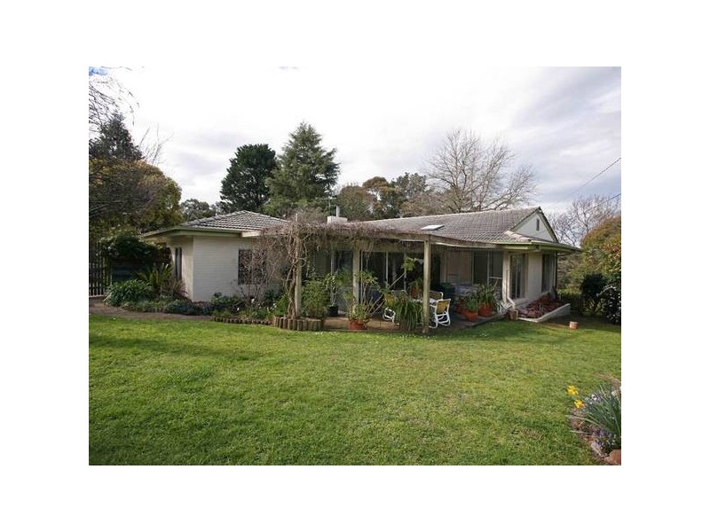 8 Corringham Road, Beaconsfield Upper VIC 3808