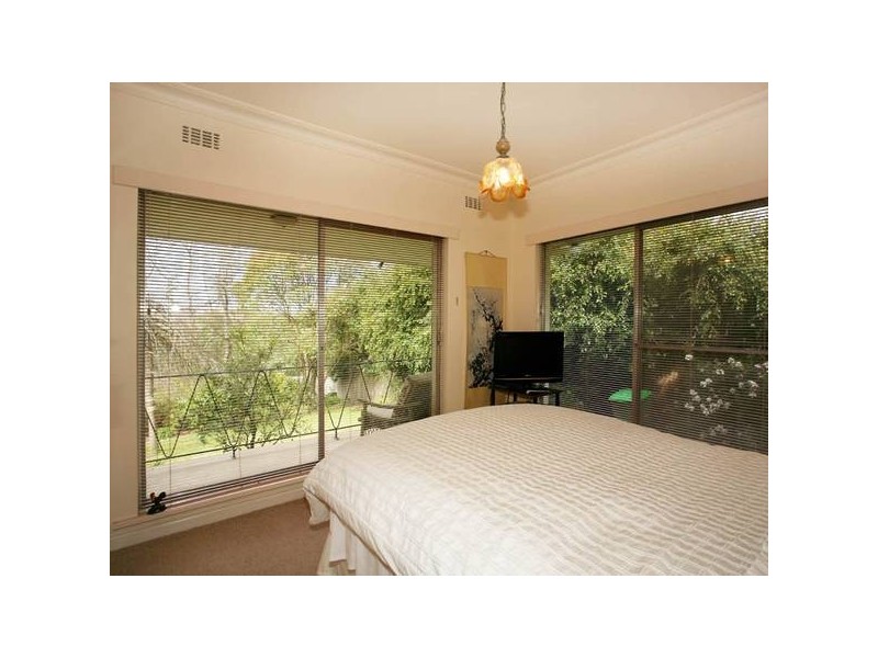 8 Corringham Road, Beaconsfield Upper VIC 3808