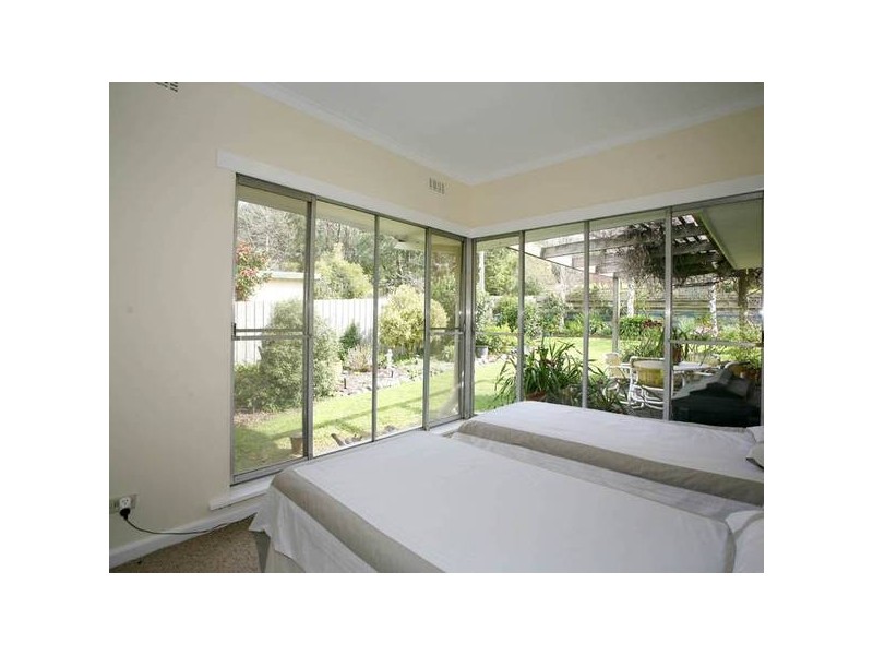 8 Corringham Road, Beaconsfield Upper VIC 3808