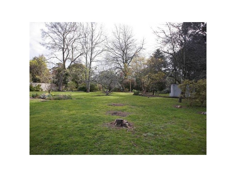 8 Corringham Road, Beaconsfield Upper VIC 3808