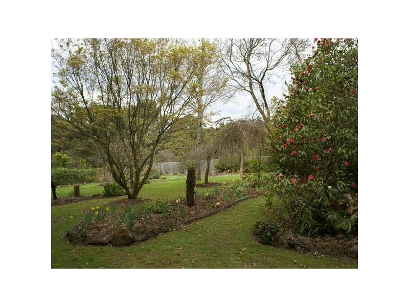 8 Corringham Road, Beaconsfield Upper VIC 3808