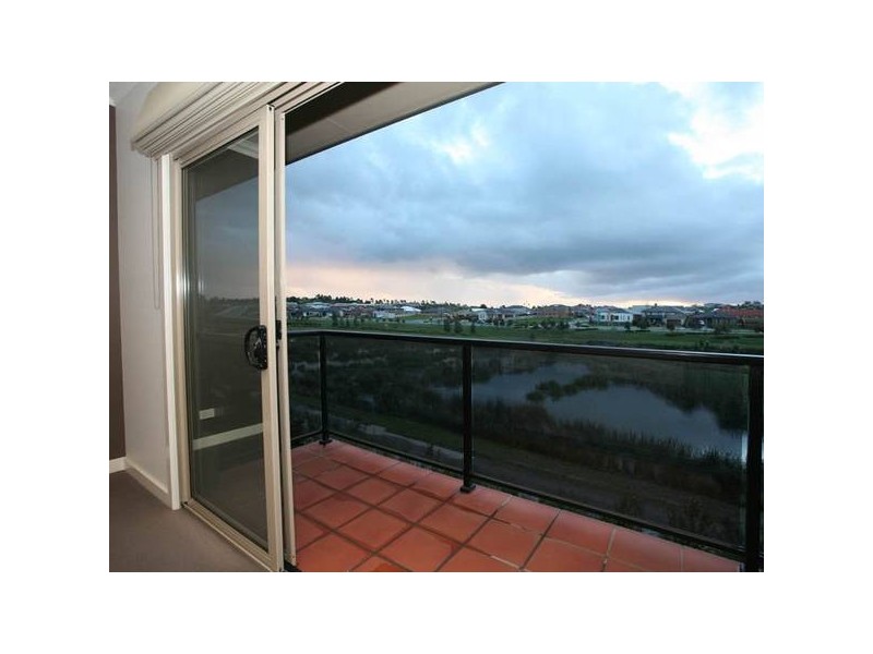 4/25 Canberra Avenue, Berwick VIC 3806