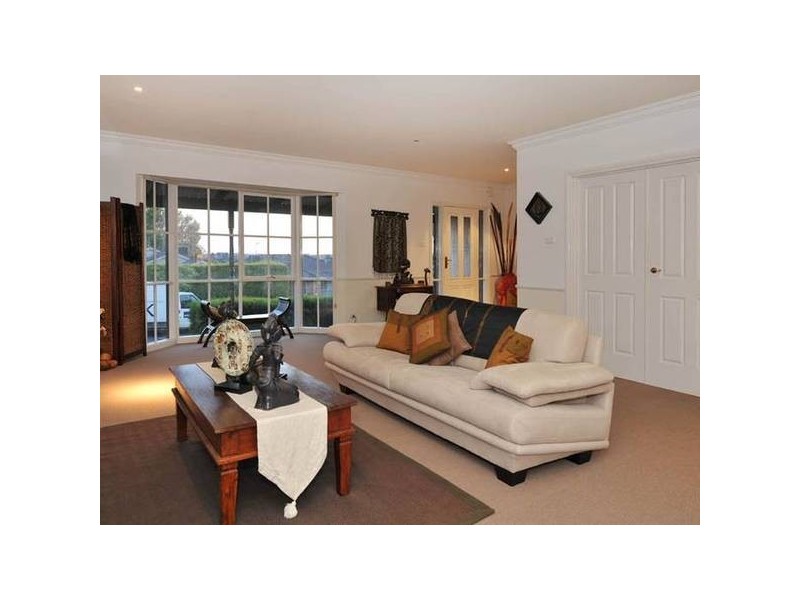 47 Lodge Crescent, Berwick VIC 3806