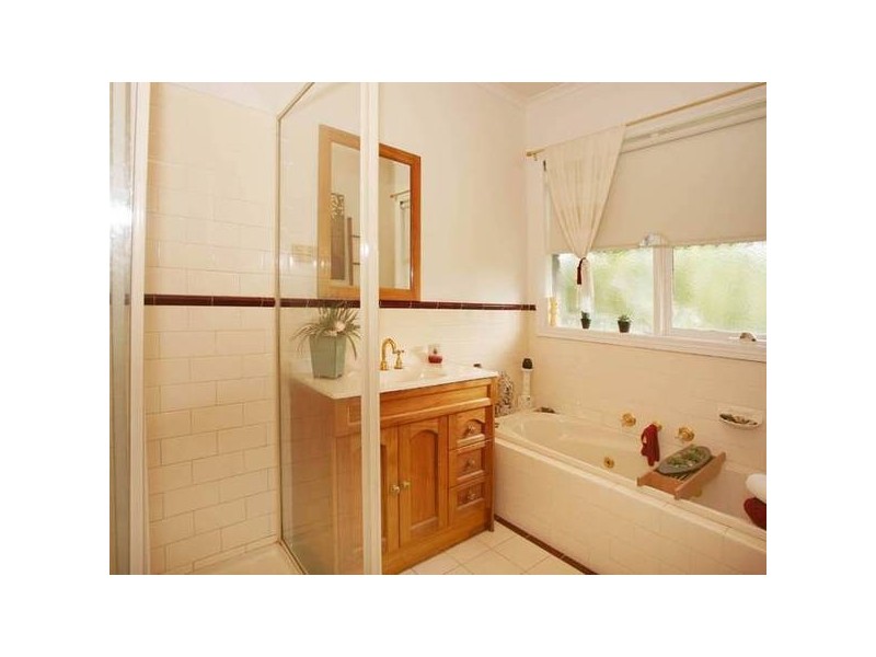 47 Lodge Crescent, Berwick VIC 3806