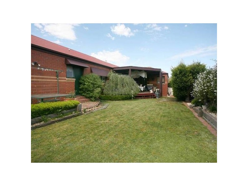 47 Lodge Crescent, Berwick VIC 3806