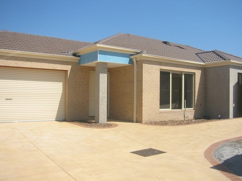 1/3 Maltby Court, Berwick VIC 3806