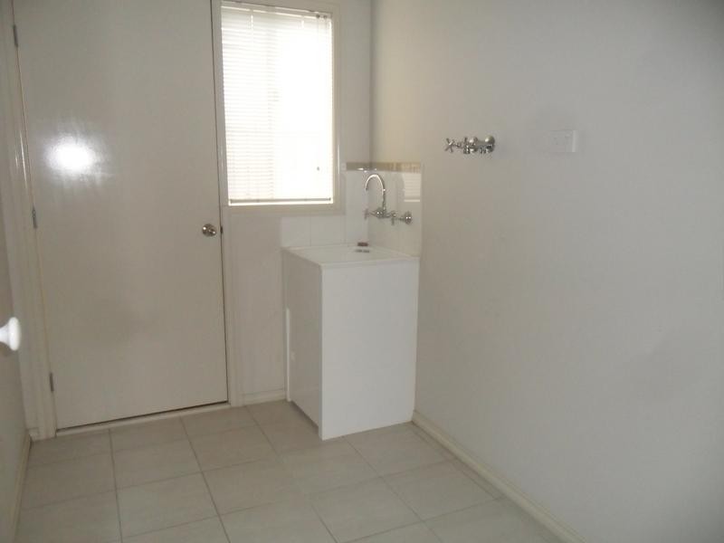 137 Rosebank Drive, Cranbourne North VIC 3977