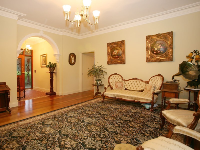 5 High Street, Guys Hill VIC 3807