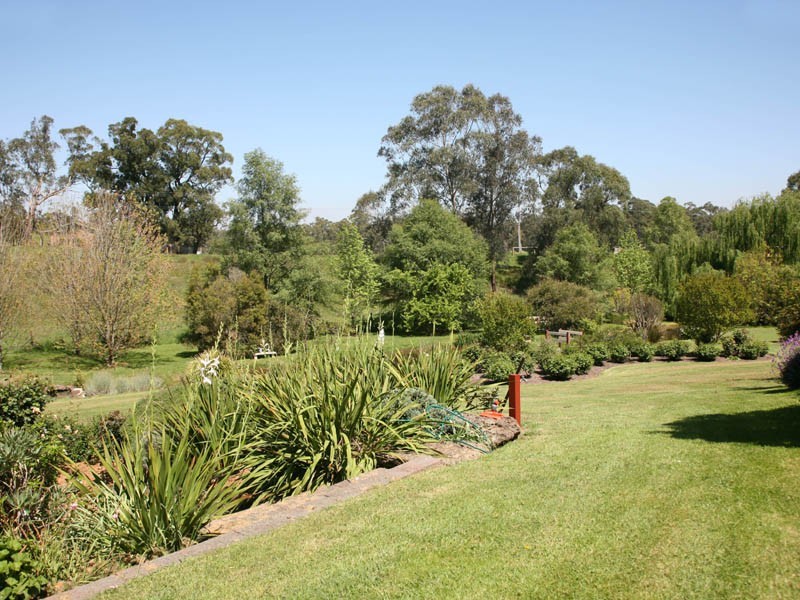 5 High Street, Guys Hill VIC 3807