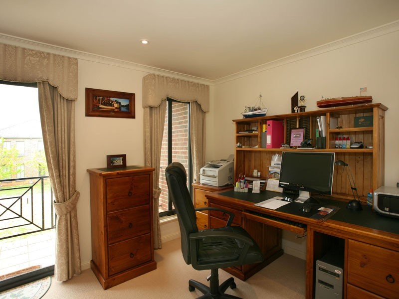 32/18-26 Marlesford Crescent, Berwick VIC 3806