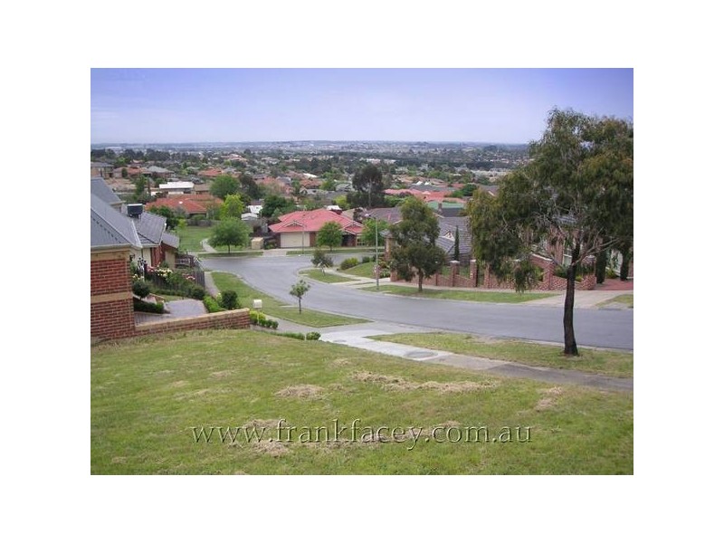 6 Otterburn Drive, Berwick VIC 3806