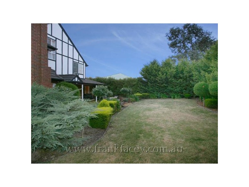 14 Matheson Court, Berwick VIC 3806