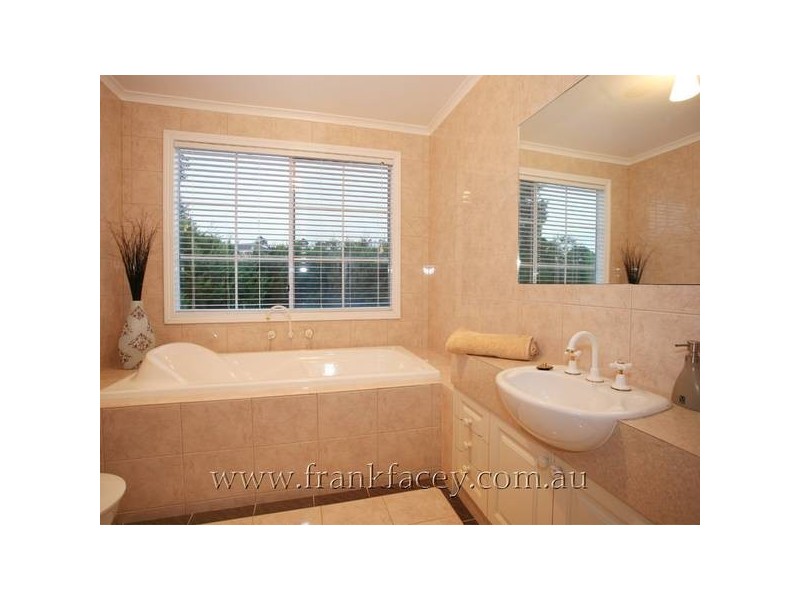 14 Matheson Court, Berwick VIC 3806