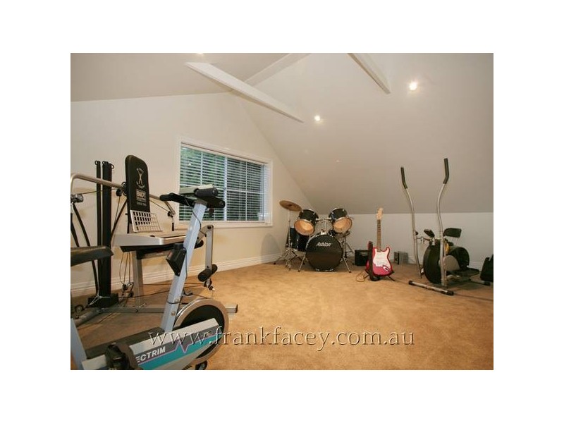 14 Matheson Court, Berwick VIC 3806