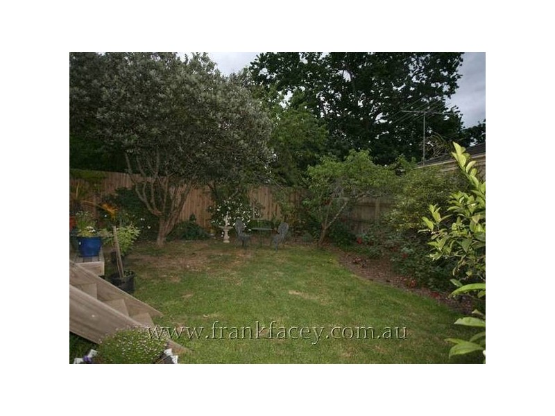 3/62 Peel Street, Berwick VIC 3806