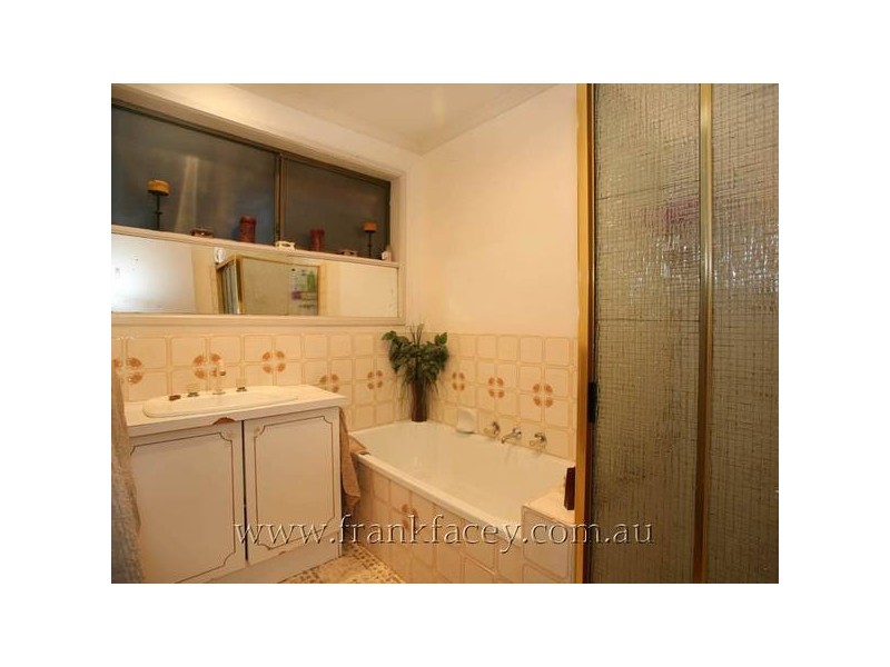 3/62 Peel Street, Berwick VIC 3806