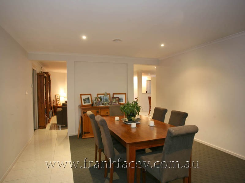 50 Fairholme Boulevard, Berwick VIC 3806