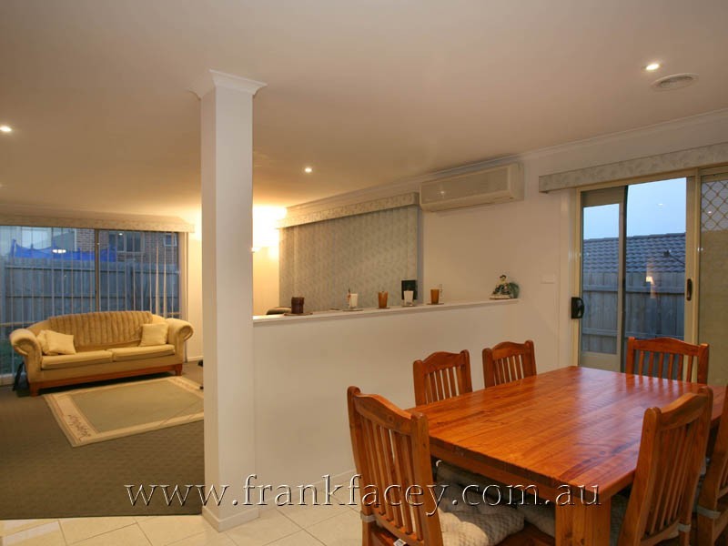 50 Fairholme Boulevard, Berwick VIC 3806