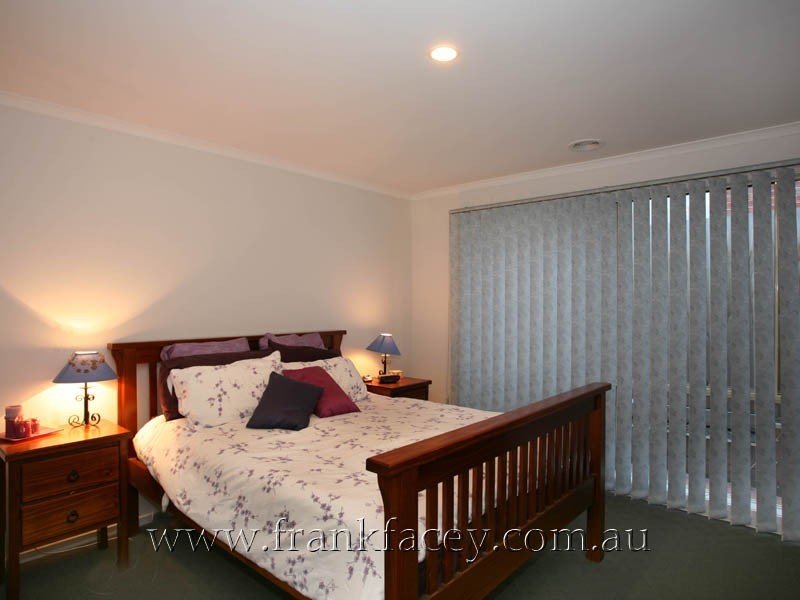 50 Fairholme Boulevard, Berwick VIC 3806